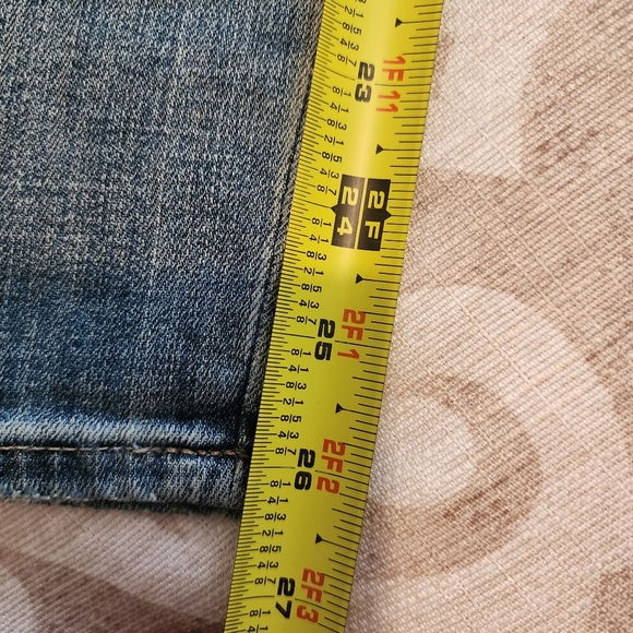 NWT White House Black Market Strait High-rise Everyday Soft Jeans Size 0 - Picture 11 of 12